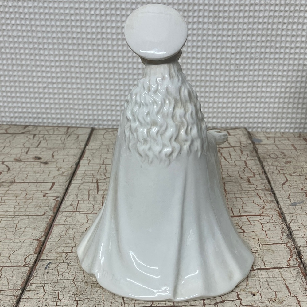 Hummel Nativity Figurines Set - Picture 4 of 14